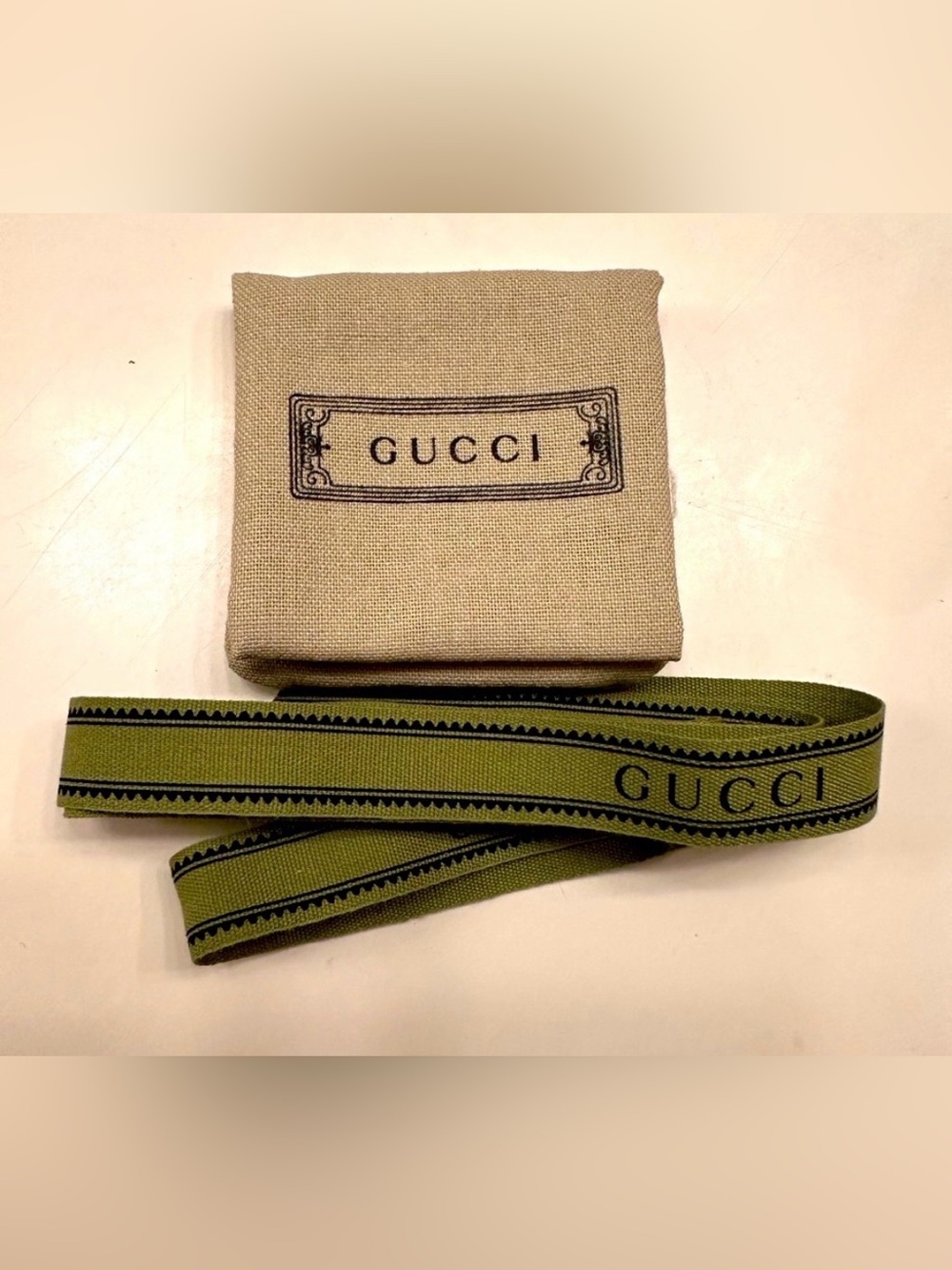 Gucci Pouch (small) w/ Ribbon